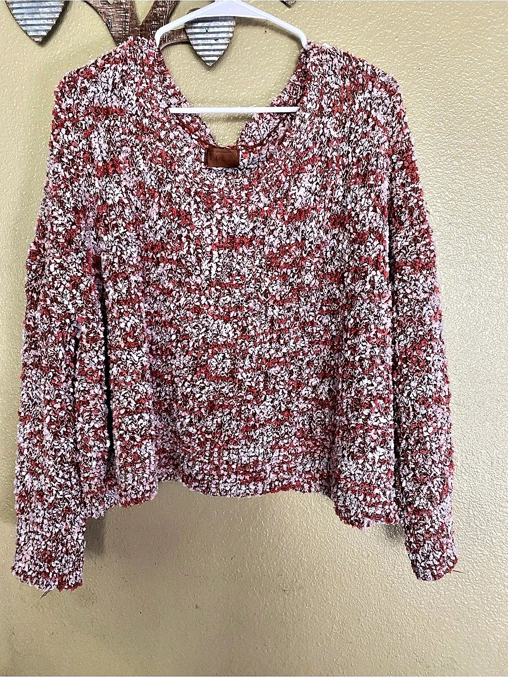 POL Boucle Crewneck Sweater in rust & White & browns